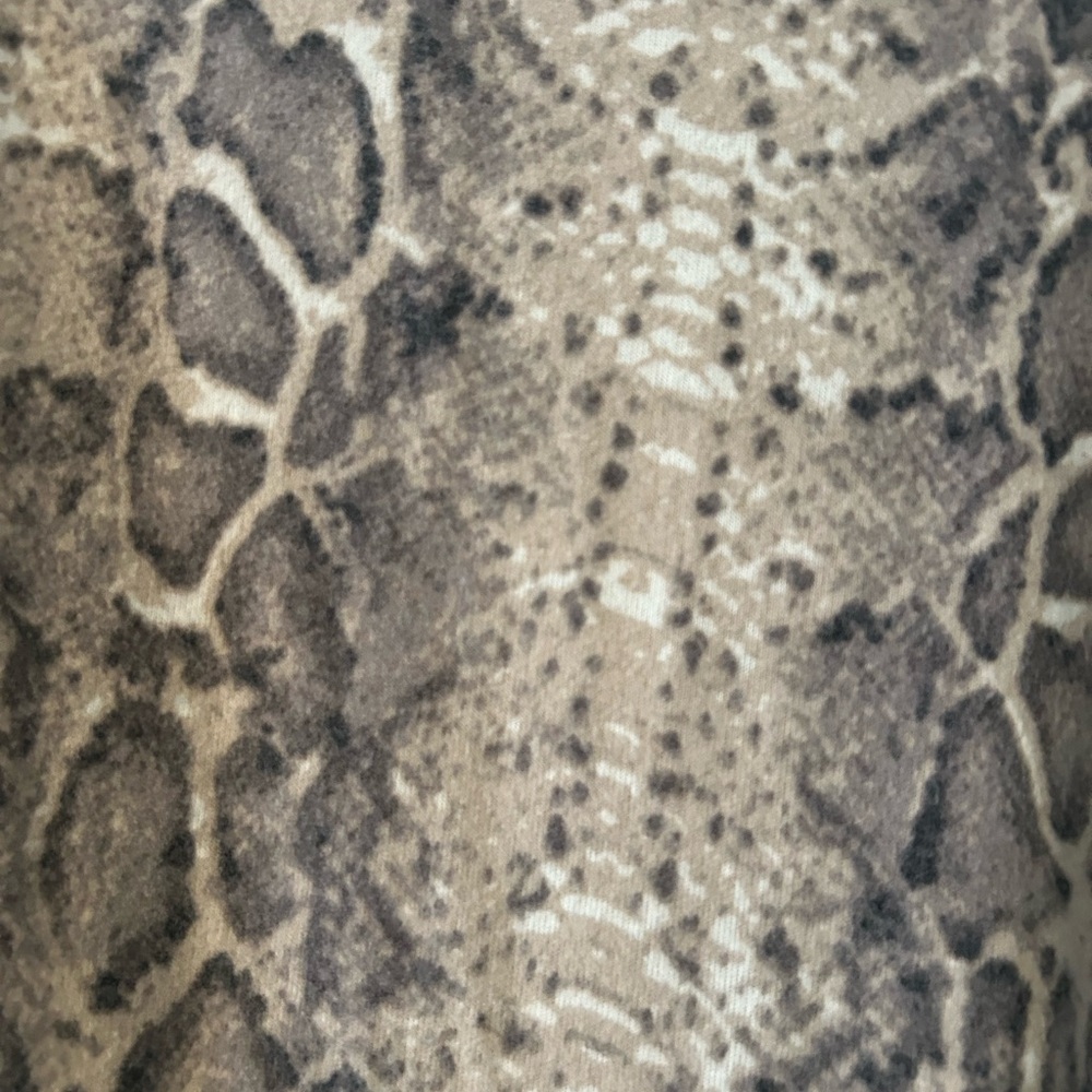 Cherish Neutral Patterned Top - Picture 3 of 5